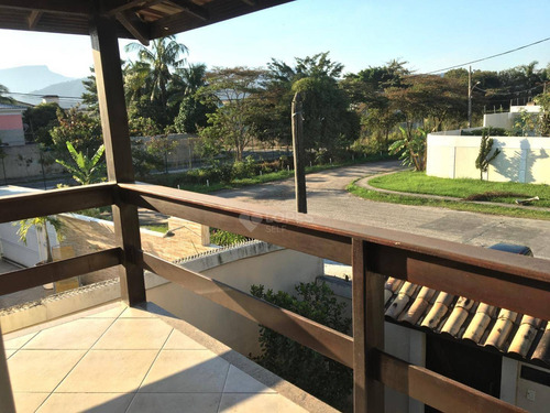 Imagem 8 de 9 de Apenas 8 Min De Itacoatiara, 3 Suítes, Piscina E Churrasqueira Por R$ 850.000 - Itaipu - Ca20653