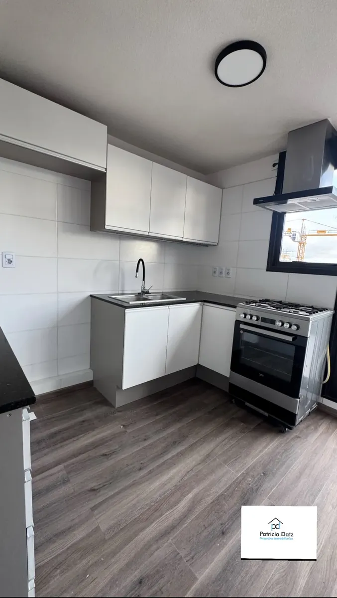 Alquiler Penthouse 2 D Y Garage Cordón Sur · Foto 3
