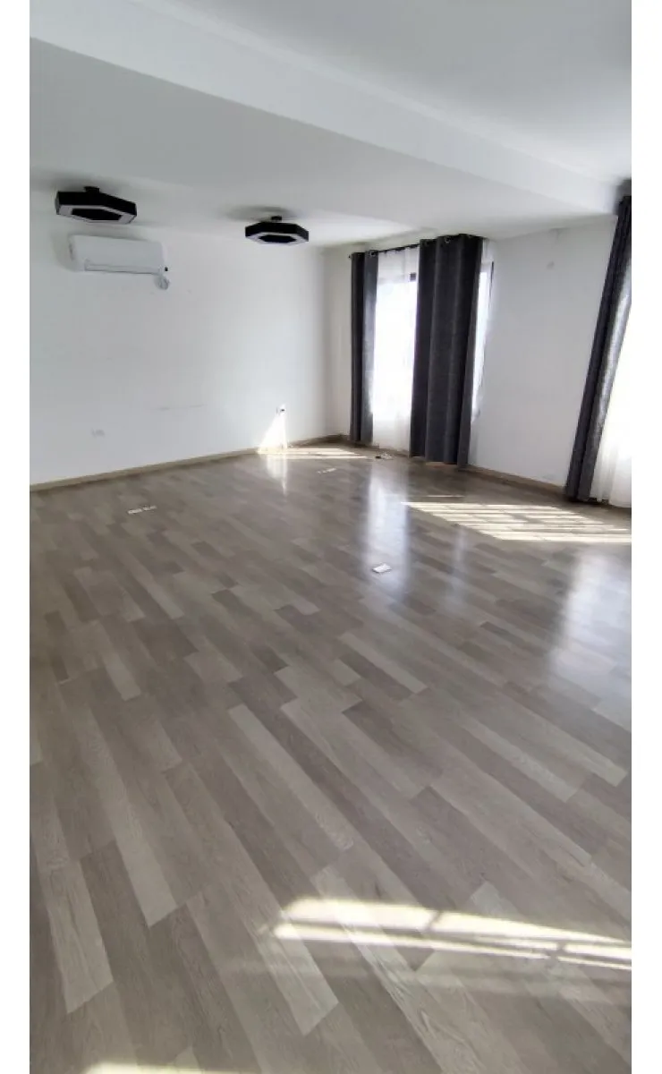 Imagen 3 de 27 de Oportunidad / Seguridad/ Amplia Casa-oficina / 3d+3b+3e