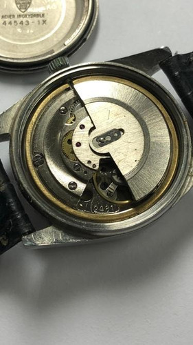 Relógio Tissot Viso Date Militar Automático