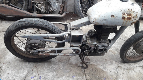 Imagen 13 de 17 de Kawasaki Kz 400 Cm3 De 1975