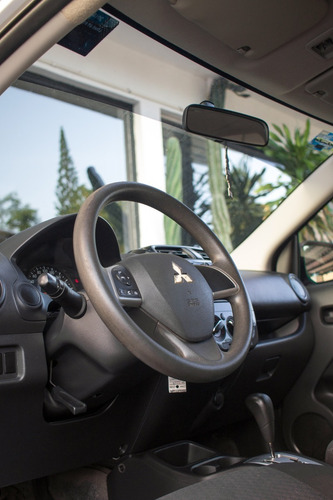 Imagen 5 de 11 de Mitsubishi Mirage Glx At 2018
