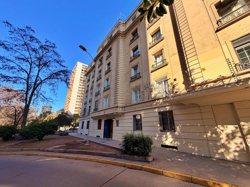 Jaime Eyzaguirre/alameda - Oficina 1er Piso 4 Privados+salon