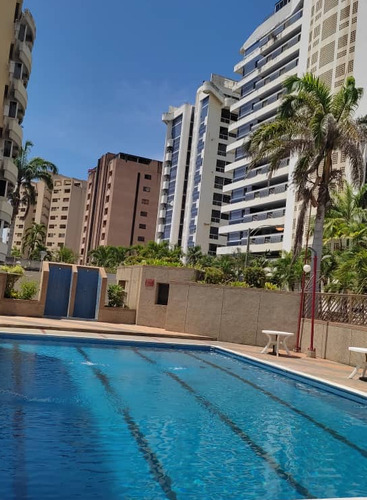 En Venta Apartamento De 83m En Tanaguarena 2h/2b/1p/1m