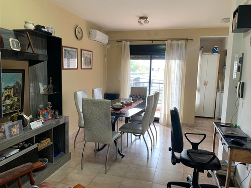 Imagen 5 de 13 de Departamento 2 Ambientes Con Cochera