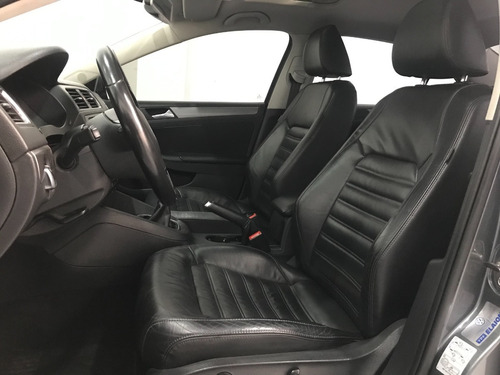Imagen 13 de 15 de Volkswagen Vento 2.0 Sportline Tsi 2.0t Golf Gti Scirocco