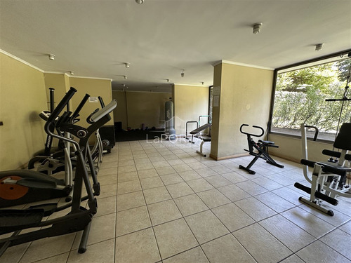 Amplio / Condominio Cerrado / Alto Las Condes