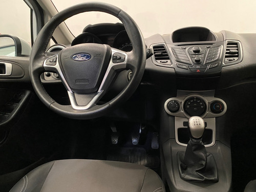 Imagen 10 de 18 de Ford Fiesta 1.6 5p Se (kd) 2017