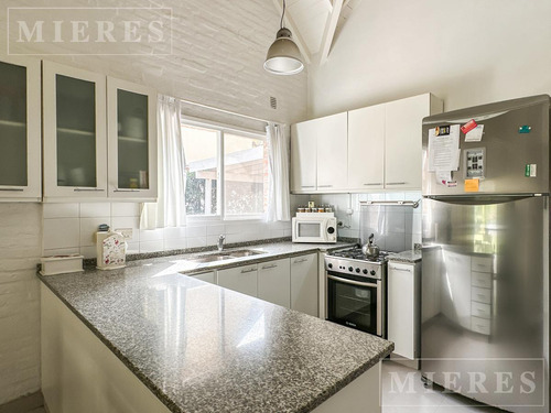 Muy Linda Casa En Venta En Laureles