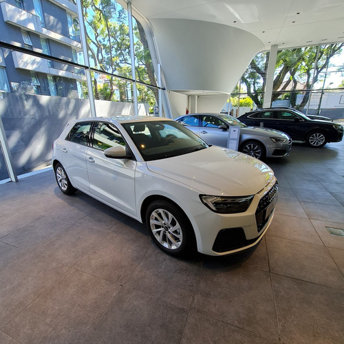 Audi A1 30 Tfsi At 2021 Q2 Q3