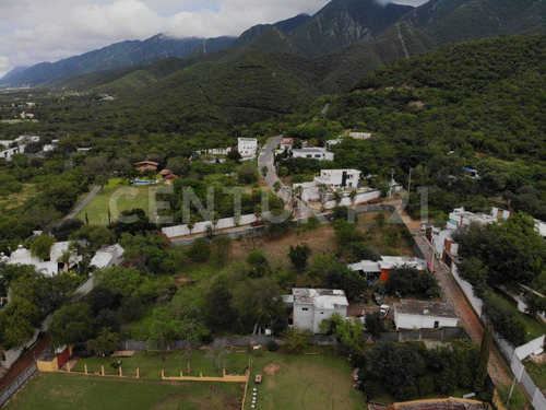 Terreno En Venta En Col. Cañadas Del Sur En Monterrey