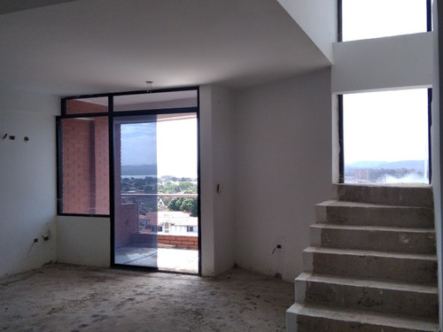 Imagen 7 de 22 de Pent-house En Venta En Urb. Arivana, Conj. Res. Kamila Suites
