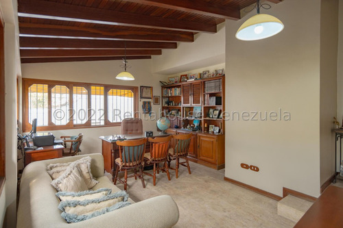 Stephany La Roche Casa En Venta En Santa Paula Mls #23-668