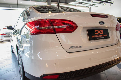 Imagen 4 de 15 de Ford Focus S 1.6n 44.000km 2018 Blanco