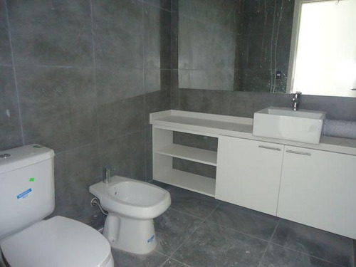 Apartamento Moderno Con Parrillero Propio !!