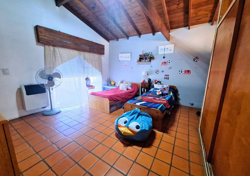 Venta Permuta Casa 4 Ambientes Quincho I.casanova