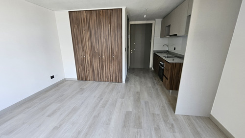 Estudio A Estrenar, En Edificio Centenario 1 (metrofranklin)