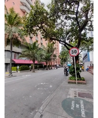 Arriendo Local Edificio Palmas Del Condado 103
