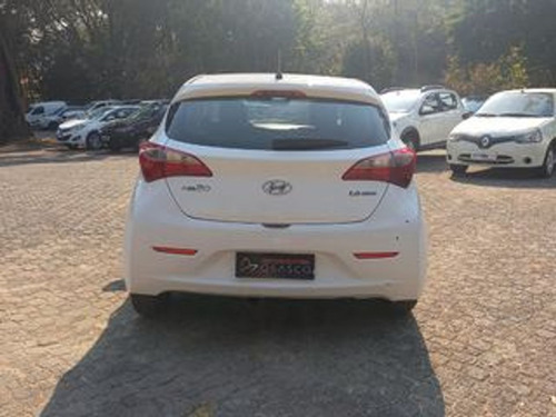 Imagem 3 de 6 de Hyundai Hb20 1.6 Confort Style 2014/2015