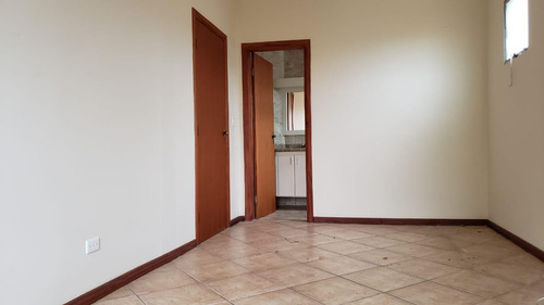Imagem 6 de 21 de Excelente Apartamento Próximo Ao Centro - Mg - Ap0059_debom