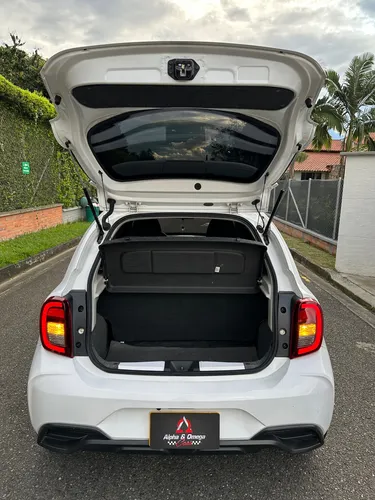 Nissan March 1.6 Aut Advance Full Equipo Blindaje 2 Plus