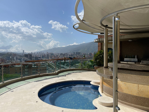 En Venta Casa 820m2 4h+s/4.5b+s/6p Lomas De Chuao