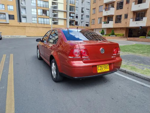 Volkswagen Jetta Trendline 2.0 Mecánico