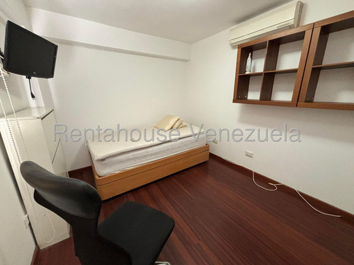 Apartamento En Alquiler Los Palos Grandes Mls#25-13721