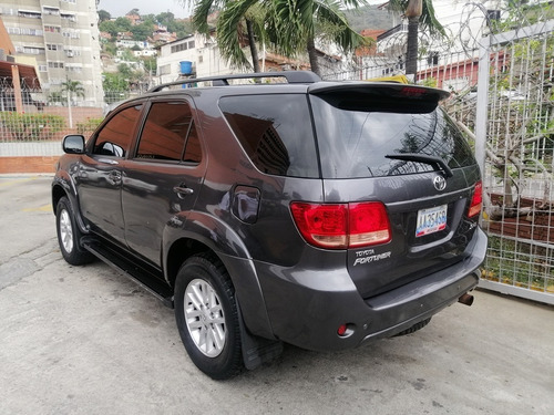 Toyota Fortuner Sr5 4x2