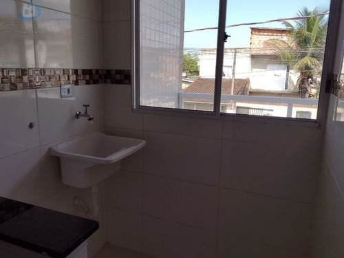 Imagem 9 de 15 de Linda Casa Sobreposta Alta, Em Condomínio, Sendo 2 Dormitórios, 1 Vaga, Com Sacada, No Tude Bastos. - Si1822