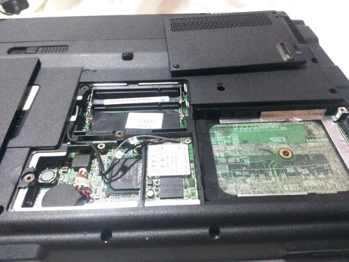 Laptop Compaq Presario F500 Para Repuesto (Usado)