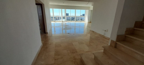Penthouse En Evaristo Morales