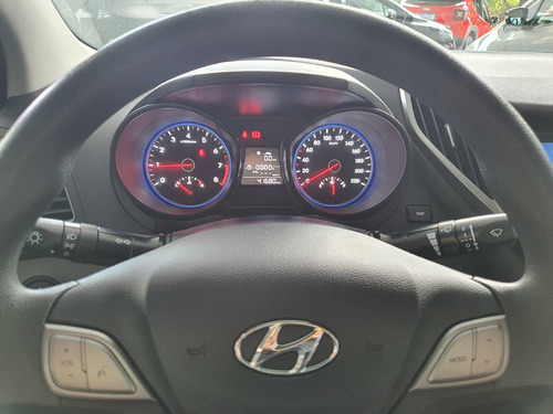 Imagem 5 de 12 de Hyundai Hb20s 1.6 Comfort Plus 16v Flex 4p Manual