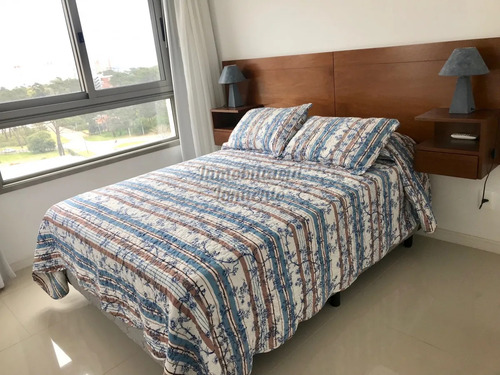 Venta-alquiler Anual Apartamento 3 Dormitorios Place Lafayette