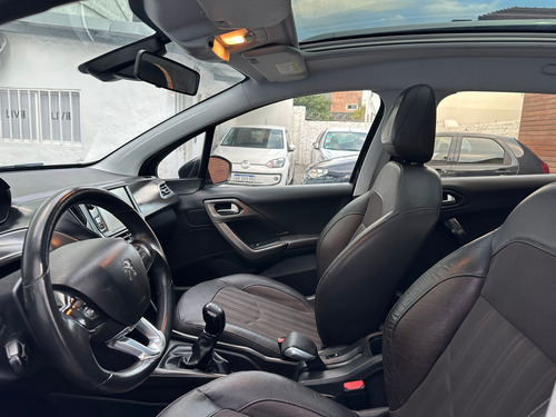 Peugeot 2008 1.6 Feline