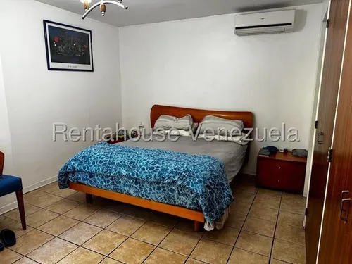 Venta De Apto. Cod. 25-10531 Ycl