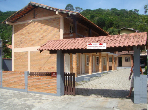 (arrendamento Anual)pousada Com 4 Aptos E 1 Casa Mobiliada