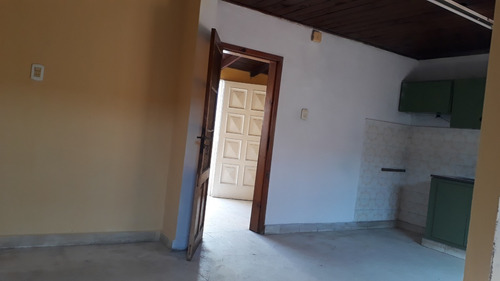 Imagen 25 de 27 de Haedo Norte Ph. 3 Amb Patios Parrilla, Entrada De Auto Compartida, Cerca De Rosales Y Autopista. Para Vivir Ya !!!!