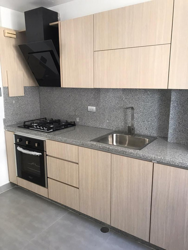 Imagen 14 de 14 de Eglée Suárez Vende Apartamento En Las Quintas (ina-080)