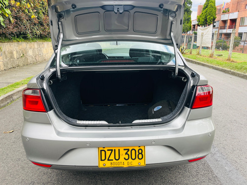 Volkswagen Voyage 1.6 Comfortline