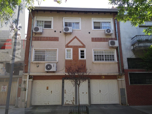 Imagen 2 de 30 de Triplex De 4 Amb C/parque Y Parrilla - Garage Cubierto Para 2 Autos