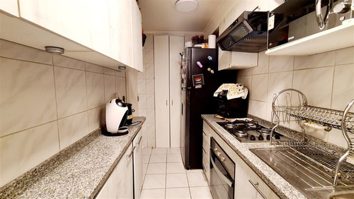 Departamento En Venta De 2 Dorm. En Las Condes