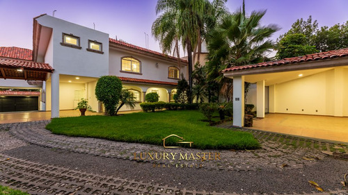 Casa En Venta En Las Fuentes