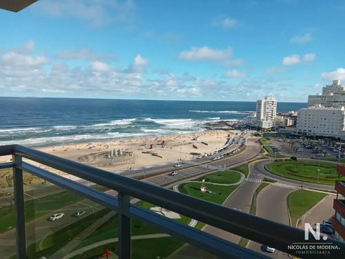 Hermoso Departamento En Venta, En Playa Brava. Torre Imperiale.
