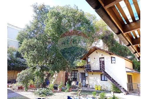 Excelente Casa Con Amplio Terreno Plaza Ñuñoa