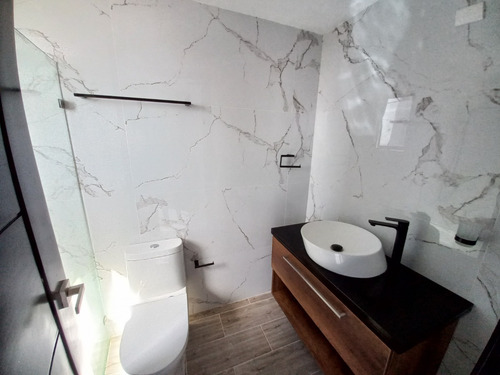 Apartamento En Alquiler Bella Vista, 2 Hab Con Linea Blanca