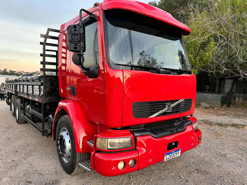 Volvo Vm 240 Ano 2004 Leito Truck Carroceria