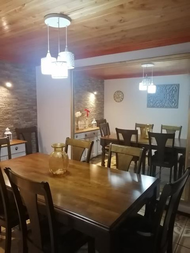 Hermosa Casa En Venta De 4 Dorm. En Temuco