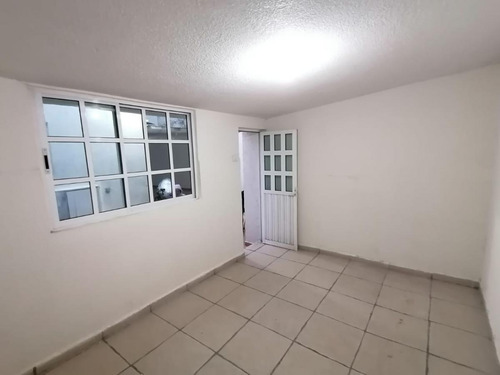 Imagen 12 de 15 de Consultorio Médico En Lindavista
