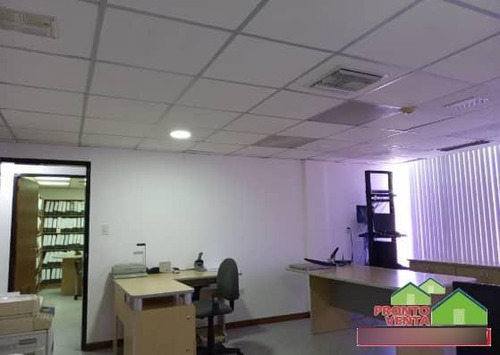 Oficina En Venta En Porlamar Calle El Colegio